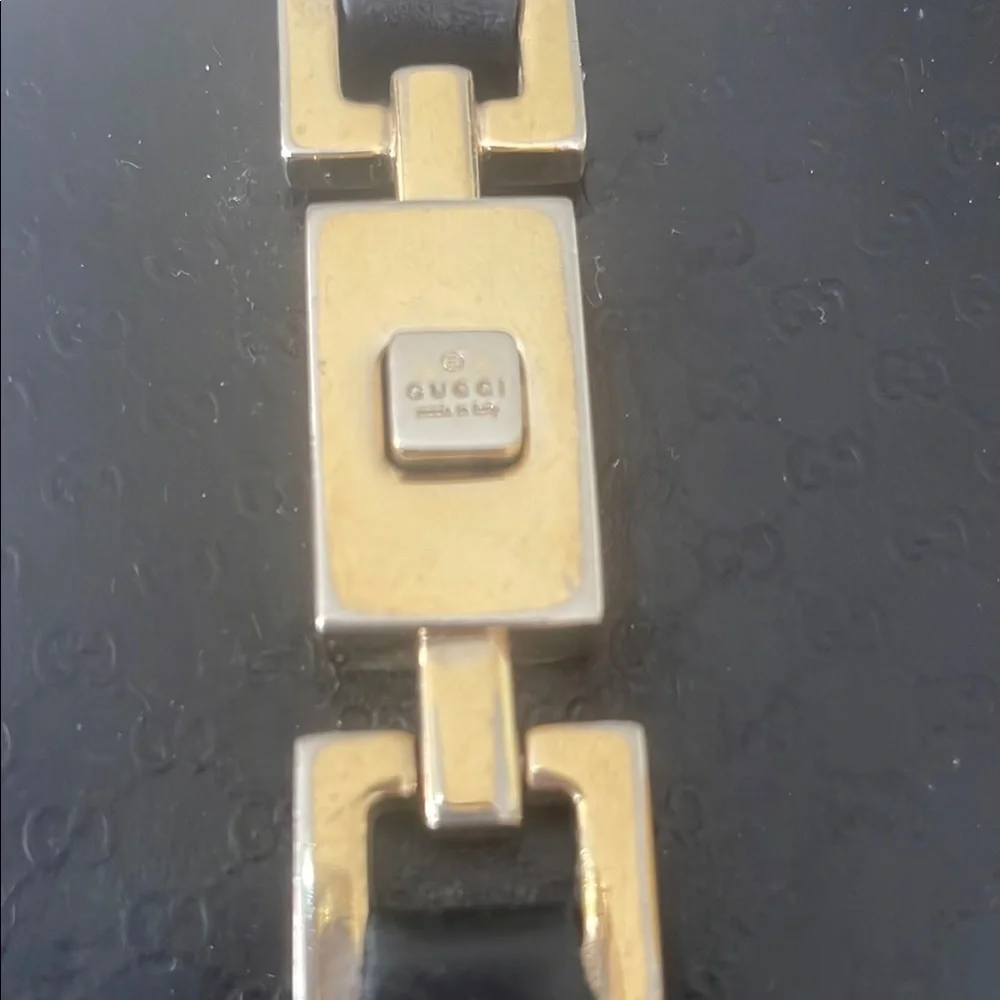 Gucci vintage  Black Jackie pistonWallet with Gold Hardware